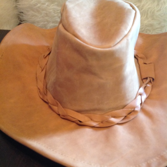SOOLD Lack of color boho chic leather hat ! - Picture 2 of 8